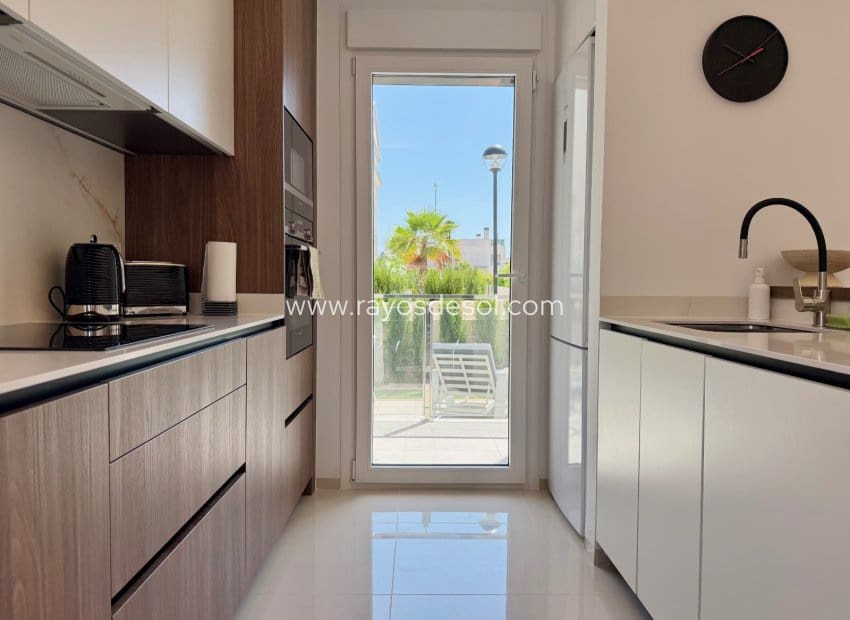 2 quarto Apartamento para venda em Ciudad Quesada com piscina - 359 000 € (Ref: 9948417)