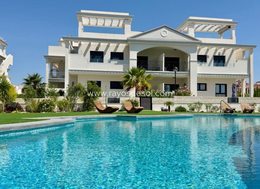 2 quarto Apartamento para venda em Ciudad Quesada com piscina - 359 000 € (Ref: 9948417)