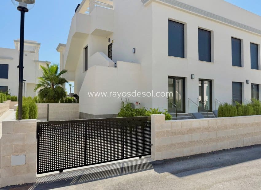 2 quarto Apartamento para venda em Ciudad Quesada com piscina - 359 000 € (Ref: 9948417)