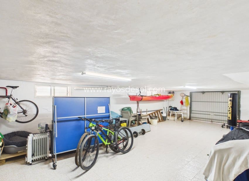 4 slaapkamer Villa te koop in Mar de Cristal met zwembad - € 550.000 (Ref: 9948419)