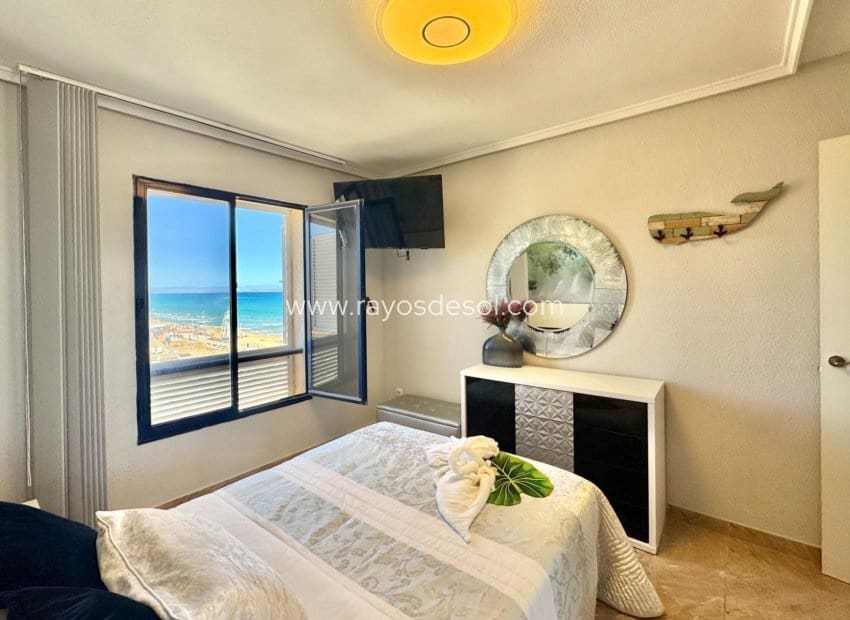2 soveværelse Lejlighed til salg i La Mata med swimmingpool - € 319.000 (Ref: 9950086)