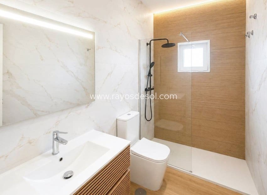3 bedroom Townhouse for sale in Los Altos with pool - € 239,000 (Ref: 9950087)