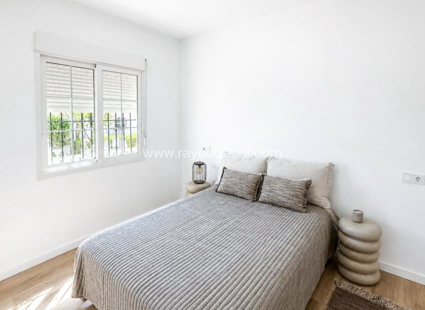 3 bedroom Townhouse for sale in Los Altos with pool - € 239,000 (Ref: 9950087)