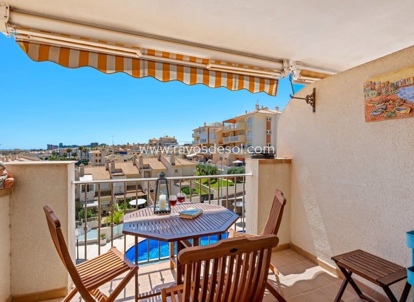 3 bedroom Apartment for sale in Cabo Roig with pool - € 320,000 (Ref: 9952837)