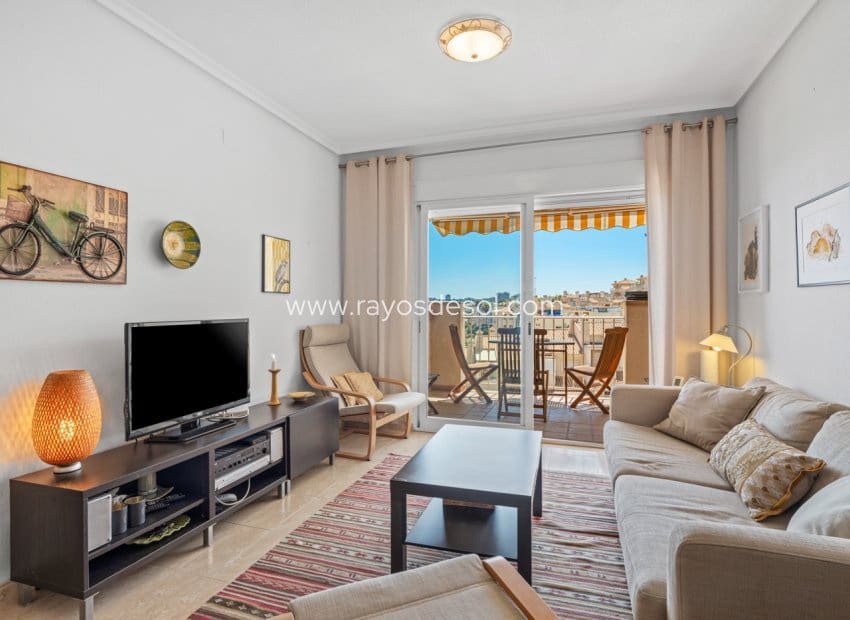 3 bedroom Apartment for sale in Cabo Roig with pool - € 320,000 (Ref: 9952837)