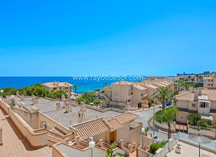 3 bedroom Apartment for sale in Cabo Roig with pool - € 320,000 (Ref: 9952837)