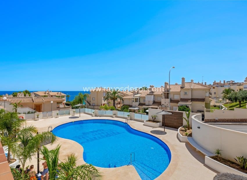 3 bedroom Apartment for sale in Cabo Roig with pool - € 320,000 (Ref: 9952837)
