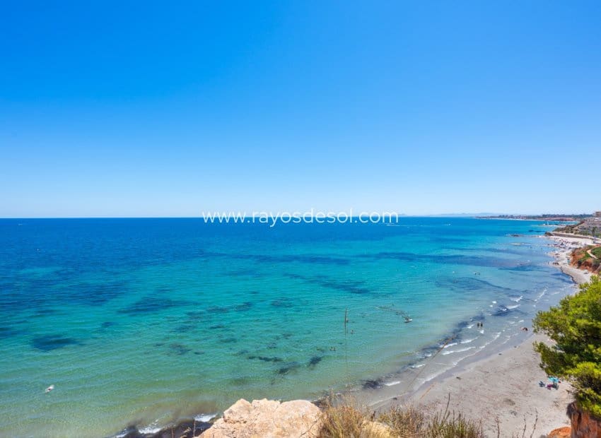 3 bedroom Apartment for sale in Cabo Roig with pool - € 320,000 (Ref: 9952837)