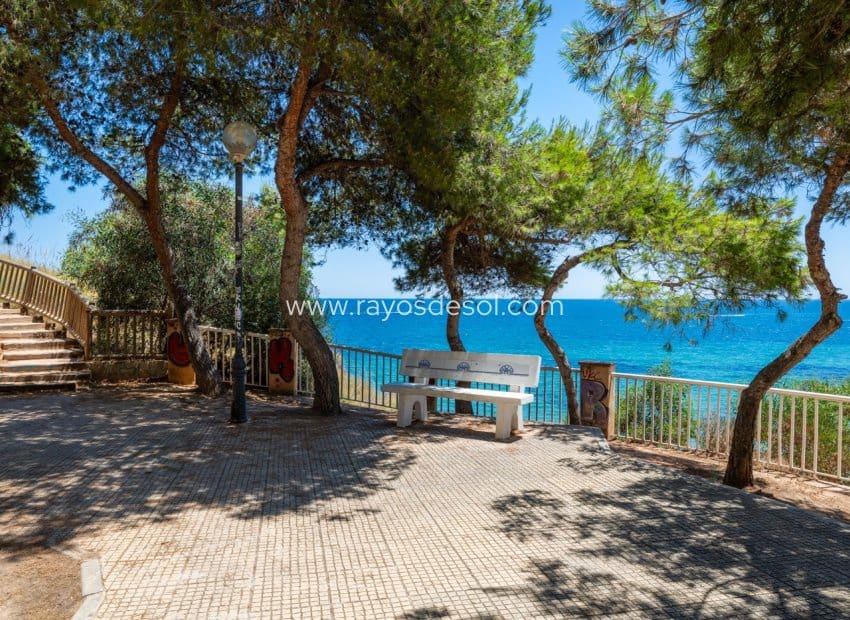3 bedroom Apartment for sale in Cabo Roig with pool - € 320,000 (Ref: 9952837)