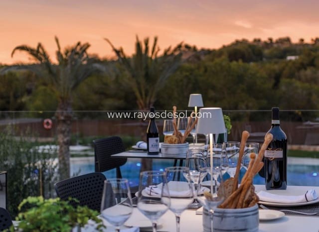 3 slaapkamer Villa te koop in Las Colinas Golf, Orihuela met zwembad - € 1.090.000 (Ref: 9956273)