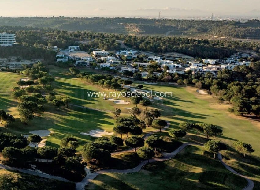 3 sovrum Villa till salu i Las Colinas Golf med pool - 1 090 000 € (Ref: 9956273)