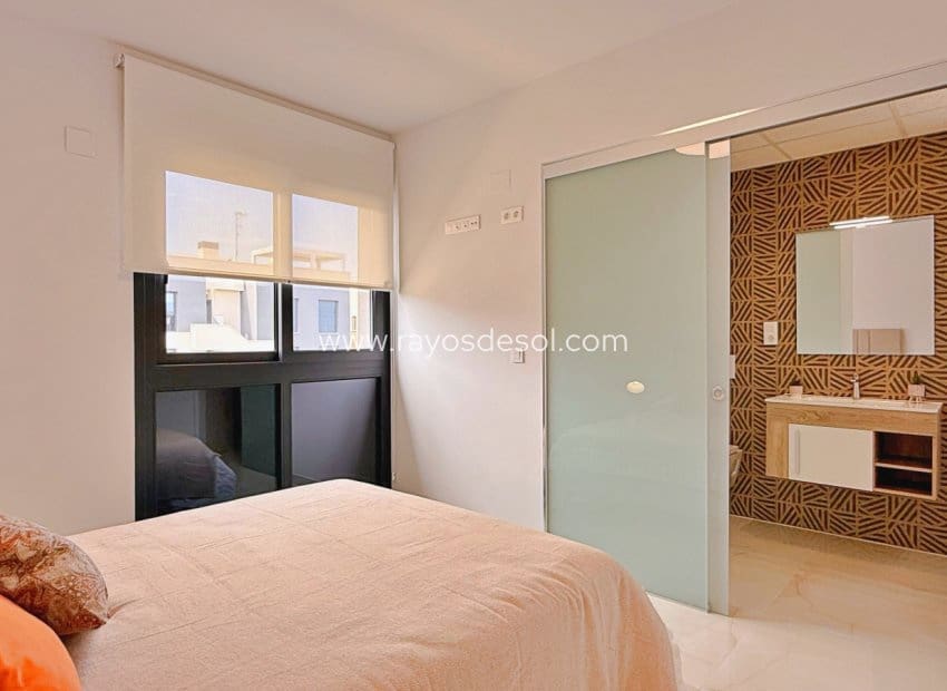 2 chambre Appartement à vendre à Orihuela Costa - 295 000 € (Ref: 9960097)