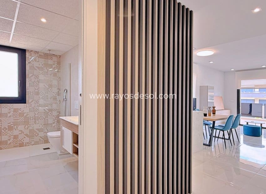 2 chambre Appartement à vendre à Orihuela Costa - 295 000 € (Ref: 9960097)