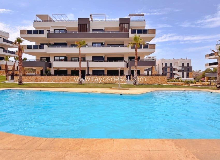 2 bedroom Apartment for sale in Orihuela Costa - € 295,000 (Ref: 9960097)