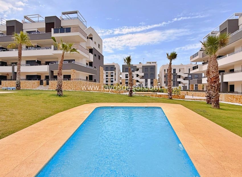 2 bedroom Apartment for sale in Orihuela Costa - € 295,000 (Ref: 9960097)