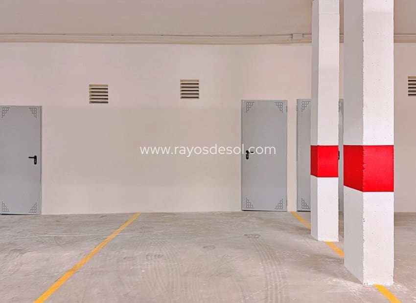 2 bedroom Apartment for sale in Orihuela Costa - € 295,000 (Ref: 9960097)