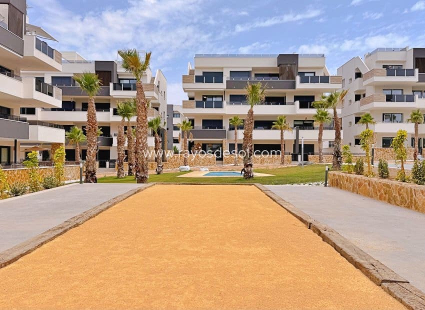 2 bedroom Apartment for sale in Orihuela Costa - € 295,000 (Ref: 9960097)