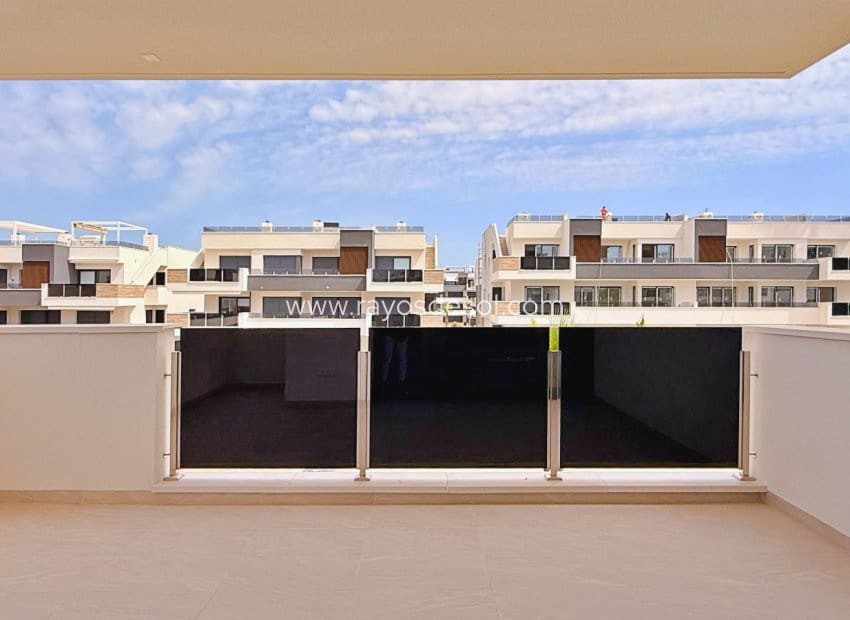 2 bedroom Apartment for sale in Orihuela Costa - € 295,000 (Ref: 9960097)