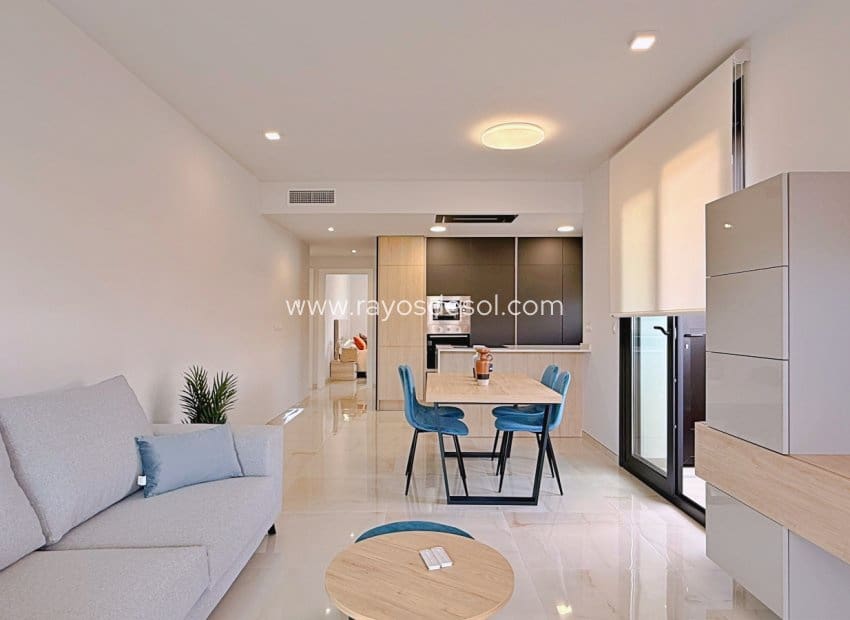 2 bedroom Apartment for sale in Orihuela Costa - € 295,000 (Ref: 9960097)