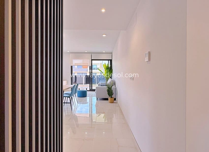 2 bedroom Apartment for sale in Orihuela Costa - € 295,000 (Ref: 9960097)