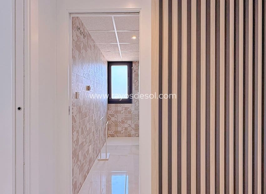 2 bedroom Apartment for sale in Orihuela Costa - € 295,000 (Ref: 9960097)