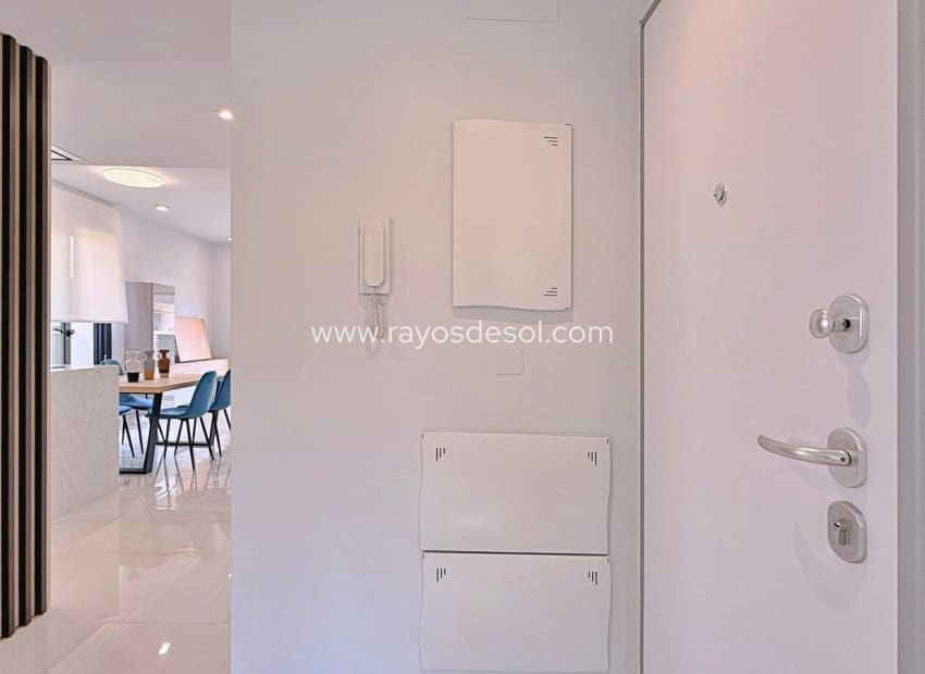 2 bedroom Apartment for sale in Orihuela Costa - € 295,000 (Ref: 9960097)