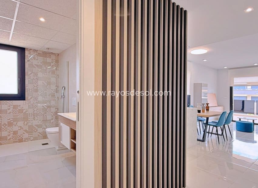 2 bedroom Apartment for sale in Orihuela Costa - € 295,000 (Ref: 9960097)