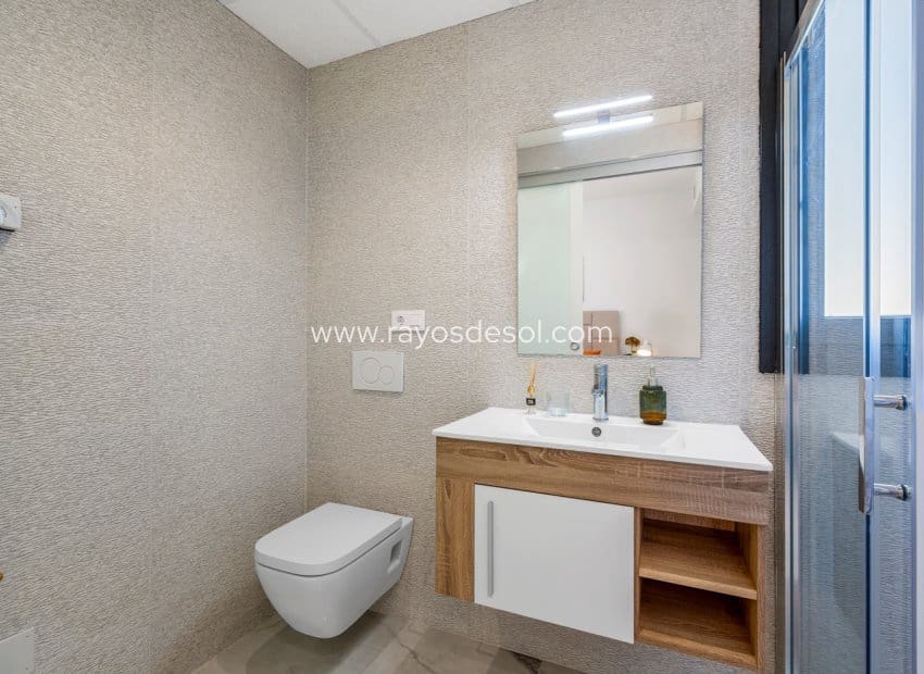 2 bedroom Apartment for sale in Orihuela Costa with pool - € 315,000 (Ref: 9962310)