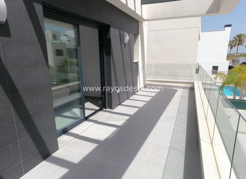 5 sypialnia Willa na sprzedaż w Algorfa z basenem - 550 000 € (Ref: 9965533)