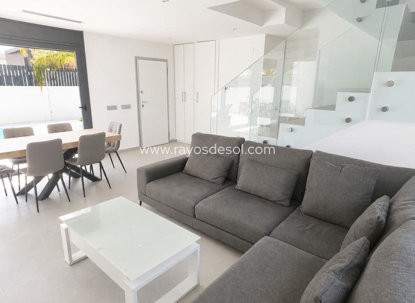 5 sypialnia Willa na sprzedaż w Algorfa z basenem - 550 000 € (Ref: 9965533)