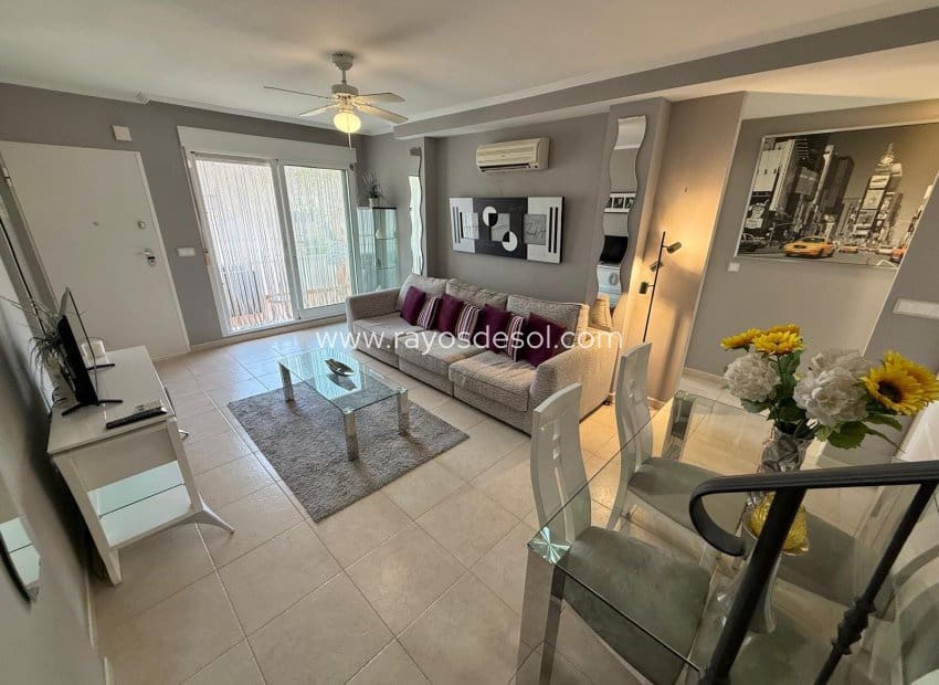 Ático de 3 habitaciones en San Cayetano en venta - 159.900 € (Ref: 9966840)