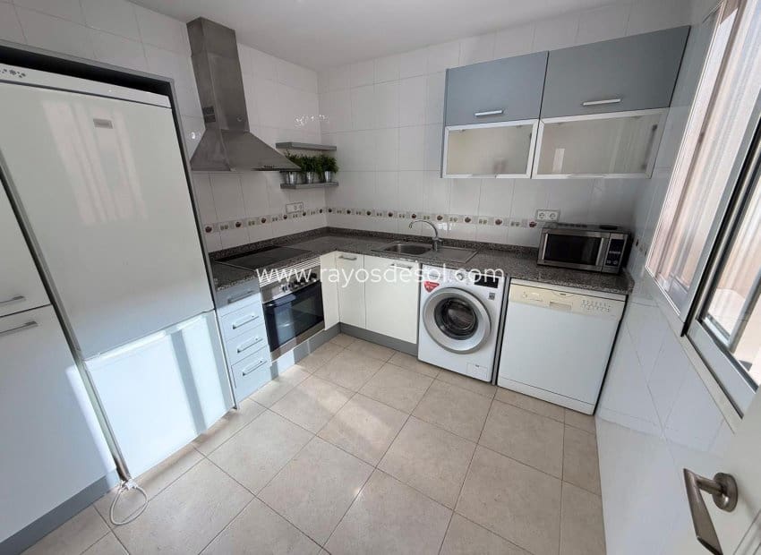 Ático de 3 habitaciones en San Cayetano en venta - 159.900 € (Ref: 9966840)