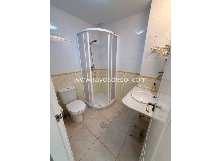 Ático de 3 habitaciones en San Cayetano en venta - 159.900 € (Ref: 9966840)
