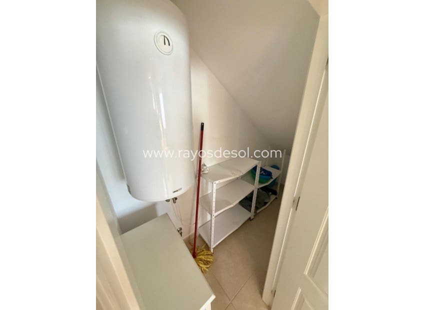 Ático de 3 habitaciones en San Cayetano en venta - 159.900 € (Ref: 9966840)