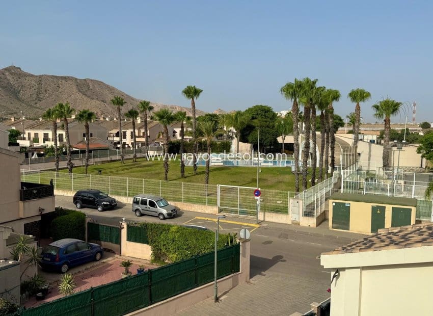 Ático de 3 habitaciones en San Cayetano en venta - 159.900 € (Ref: 9966840)