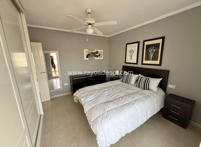 Ático de 3 habitaciones en San Cayetano en venta - 159.900 € (Ref: 9966840)