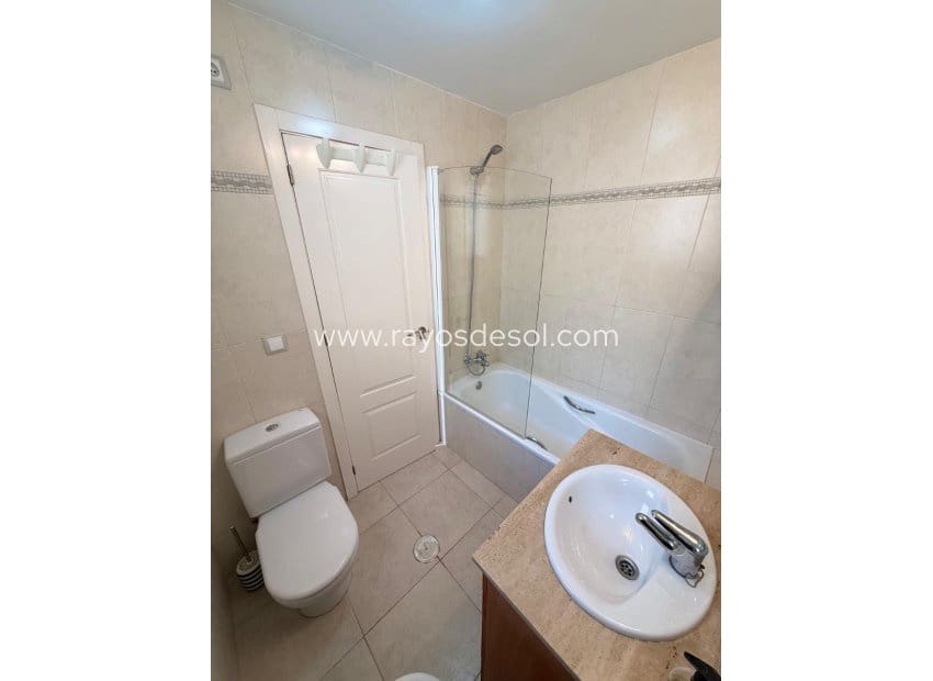Ático de 3 habitaciones en San Cayetano en venta - 159.900 € (Ref: 9966840)