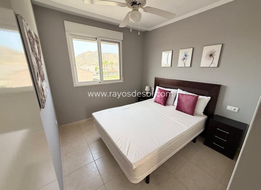 Ático de 3 habitaciones en San Cayetano en venta - 159.900 € (Ref: 9966840)