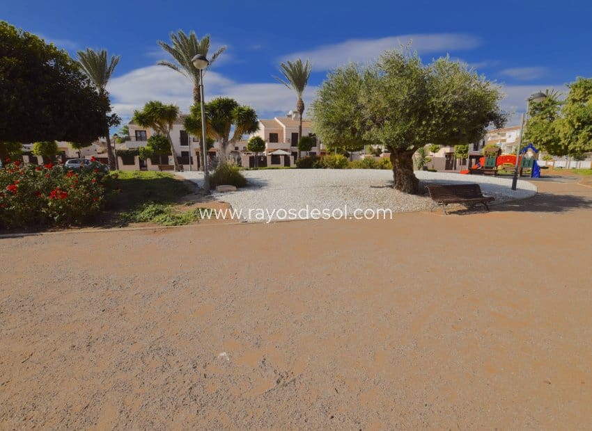 Ático de 3 habitaciones en San Cayetano en venta - 159.900 € (Ref: 9966840)
