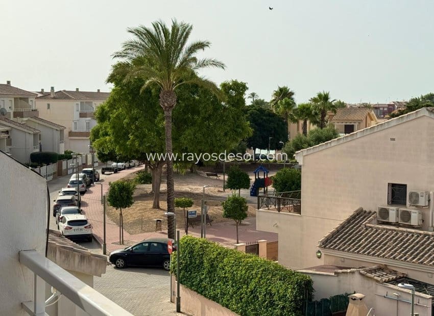Ático de 3 habitaciones en San Cayetano en venta - 159.900 € (Ref: 9966840)