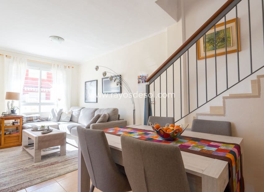 2 bedroom Villa for sale in Villamartin with pool - € 189,000 (Ref: 9973740)