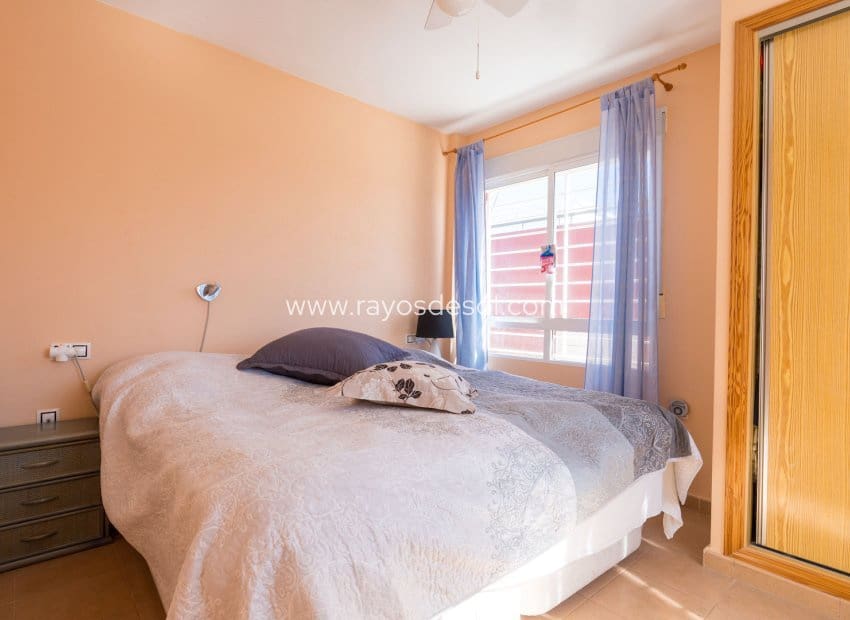 2 bedroom Villa for sale in Villamartin with pool - € 189,000 (Ref: 9973740)