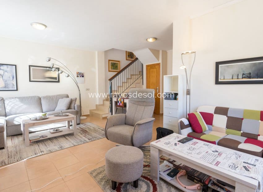 2 bedroom Villa for sale in Villamartin with pool - € 189,000 (Ref: 9973740)