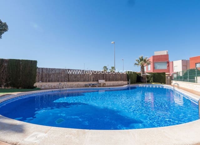 2 soverom Villa til salgs i Villamartin, Orihuela med svømmebasseng - € 189 000 (Ref: 9973740)