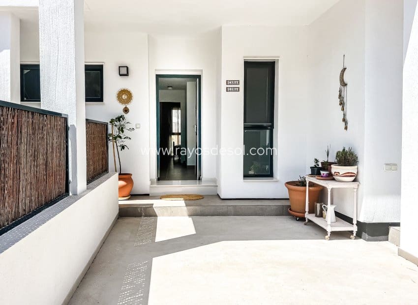 Apartamento de 3 habitaciones en Santiago de la Ribera en venta con piscina - 349.000 € (Ref: 9984028)