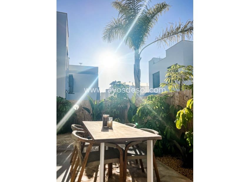 Apartamento de 3 habitaciones en Santiago de la Ribera en venta con piscina - 349.000 € (Ref: 9984028)