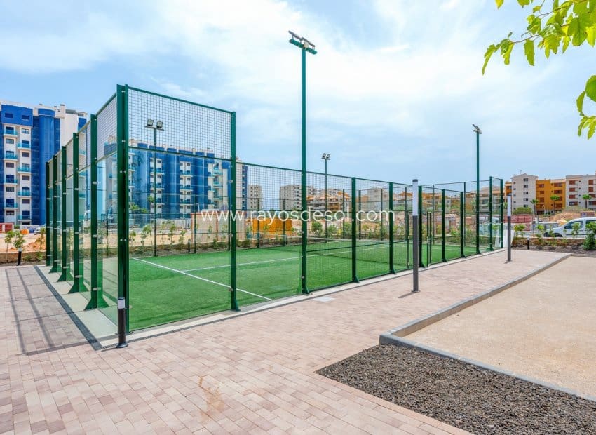 2 sovrum Lägenhet till salu i Orihuela Costa med pool - 379 000 € (Ref: 9984029)