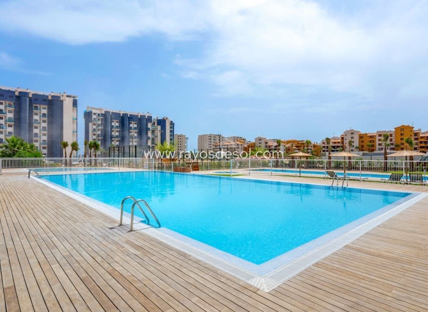 2 sovrum Lägenhet till salu i Orihuela Costa med pool - 379 000 € (Ref: 9984029)