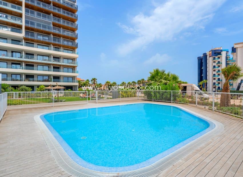 2 sovrum Lägenhet till salu i Orihuela Costa med pool - 379 000 € (Ref: 9984029)