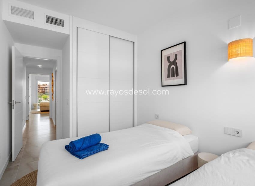 2 makuuhuone Huoneisto myytävänä paikassa Orihuela Costa mukana uima-altaan - 379 000 € (Ref: 9984029)